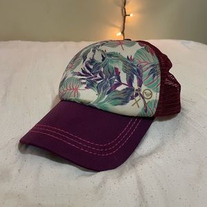Roxy trucker hat